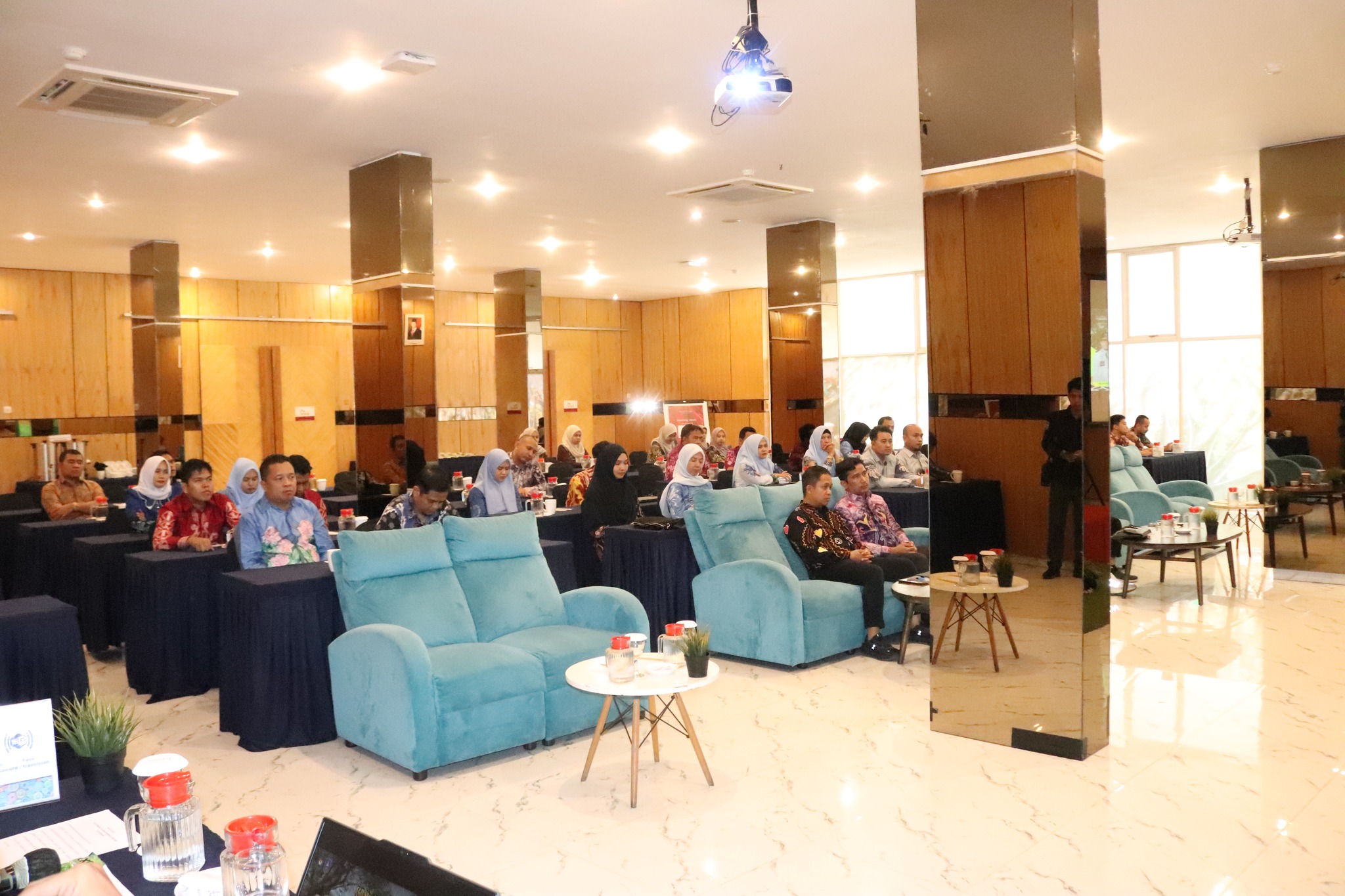 WAKIL BUPATI HSS BUKA FGD STANDAR PELAYANAN MINIMAL DAN PELATIHAN BATAS KEWILAYAHAN