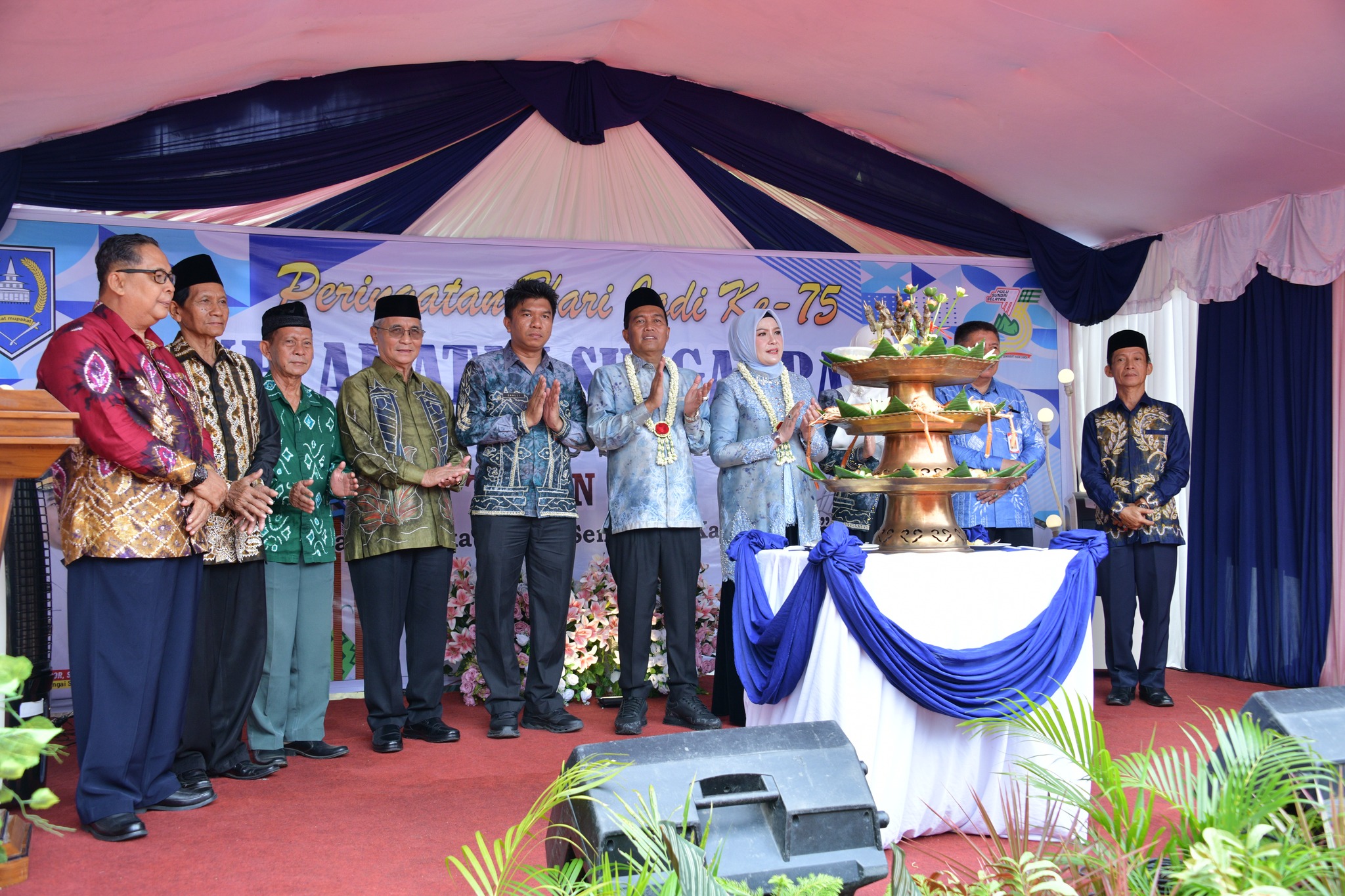 HUT KE-75 SUNGAI RAYA, BUPATI HSS TEGASKAN KOMITMEN TINGKATKAN PELAYANAN PUBLIK