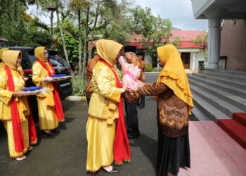 PWRI KABUPATEN HULU SUNGAI SELATAN TERIMA KUNJUNGAN SILATURAHMI PWRI KABUPATEN PASER