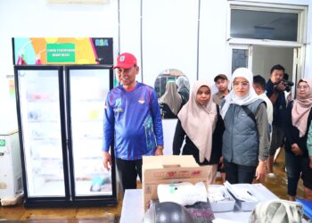 WAKIL BUPATI HSS PASTIKAN PELAYANAN KESEHATAN TETAP BERJALAN DI TENGAH BANJIR