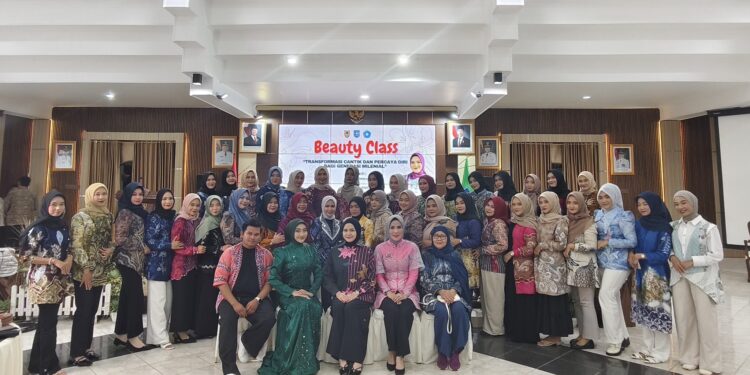 KOLABORASI TP PKK KAB. HSS DAN DPRD KALSEL, BEAUTY CLASS JADI WADAH PEMBERDAYAAN PEREMPUAN
