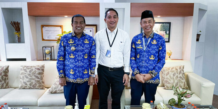 BUPATI HSS TERIMA KUNJUNGAN PIMPINAN BNI CABANG KANDANGAN