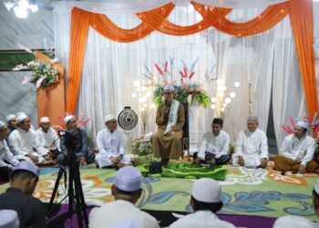 SEKDA HSS HADIRI PERINGATAN ISRA MI’RAJ DAN HAUL ABAH GURU SEKUMPUL DI MASJID QUBA AMAWANG KANAN